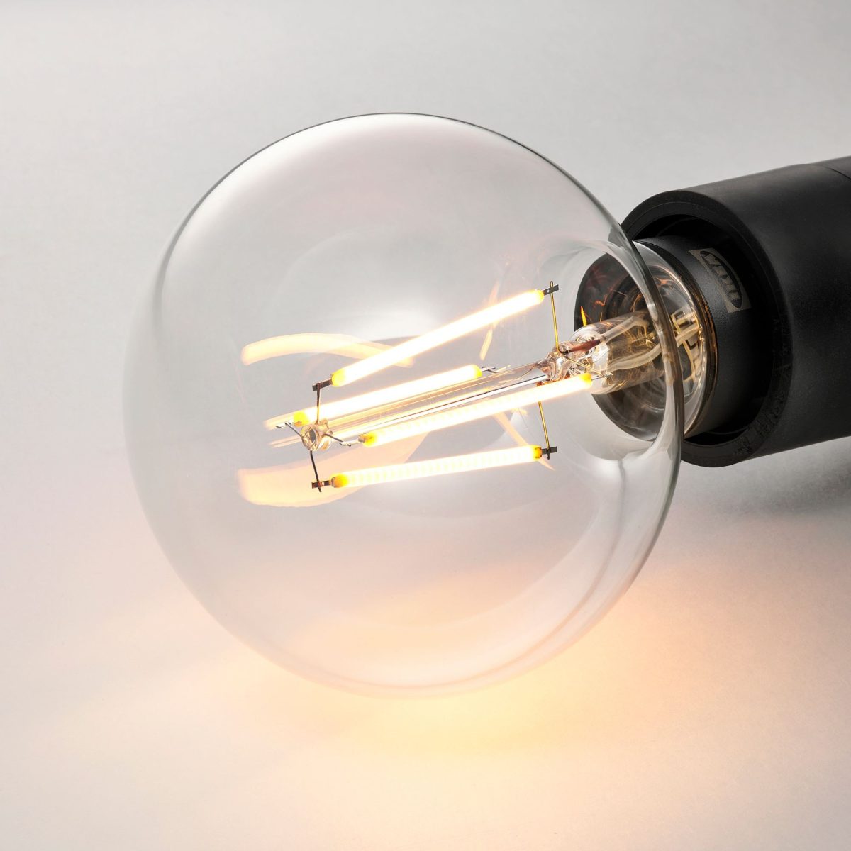LED Ampul E27, Işık Rengi: Sıcak Işık (2200 Kelvin), 470 lm, Akıllı Kablosuz Reosta – 2. görsel